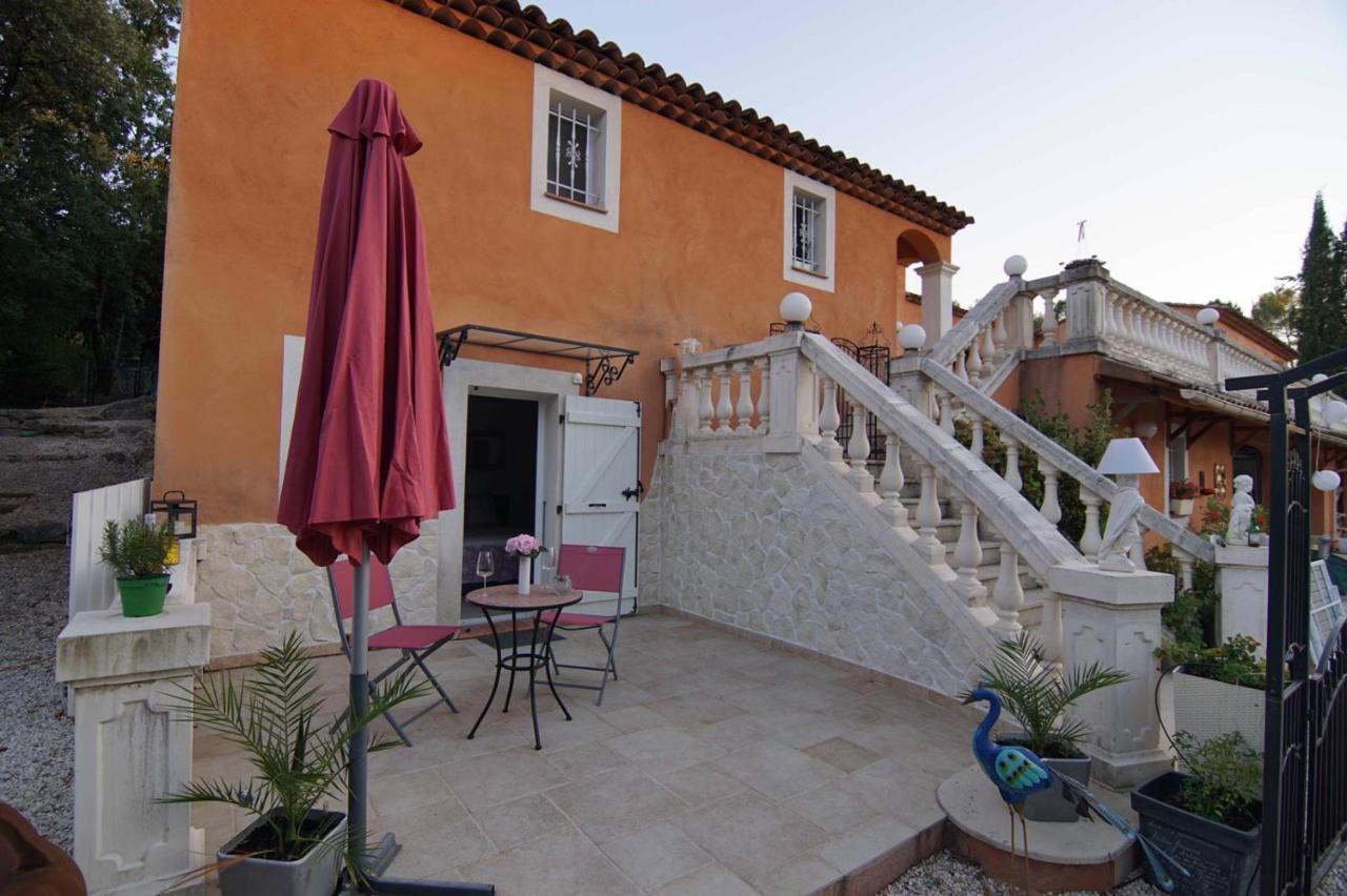 Chez Amali - Elegant Appartement De Vacances En Provence Avec Terrasse Brignoles Eksteriør bilde