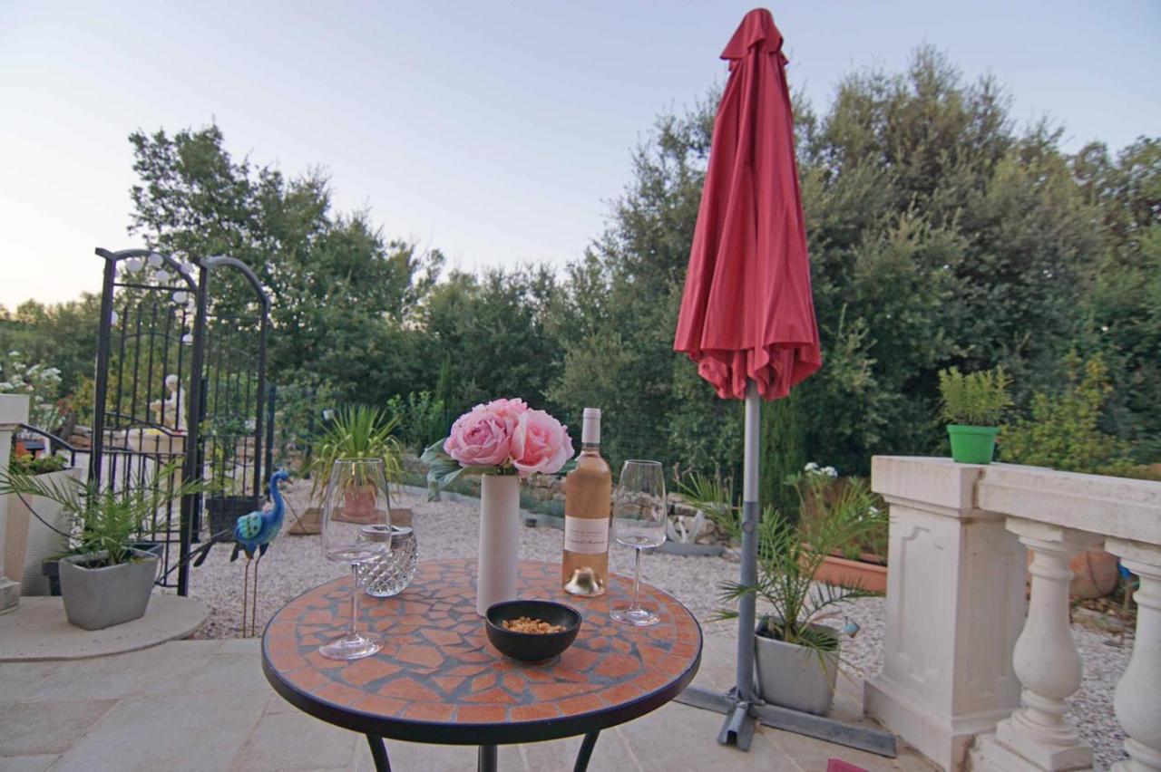 Chez Amali - Elegant Appartement De Vacances En Provence Avec Terrasse Brignoles Eksteriør bilde