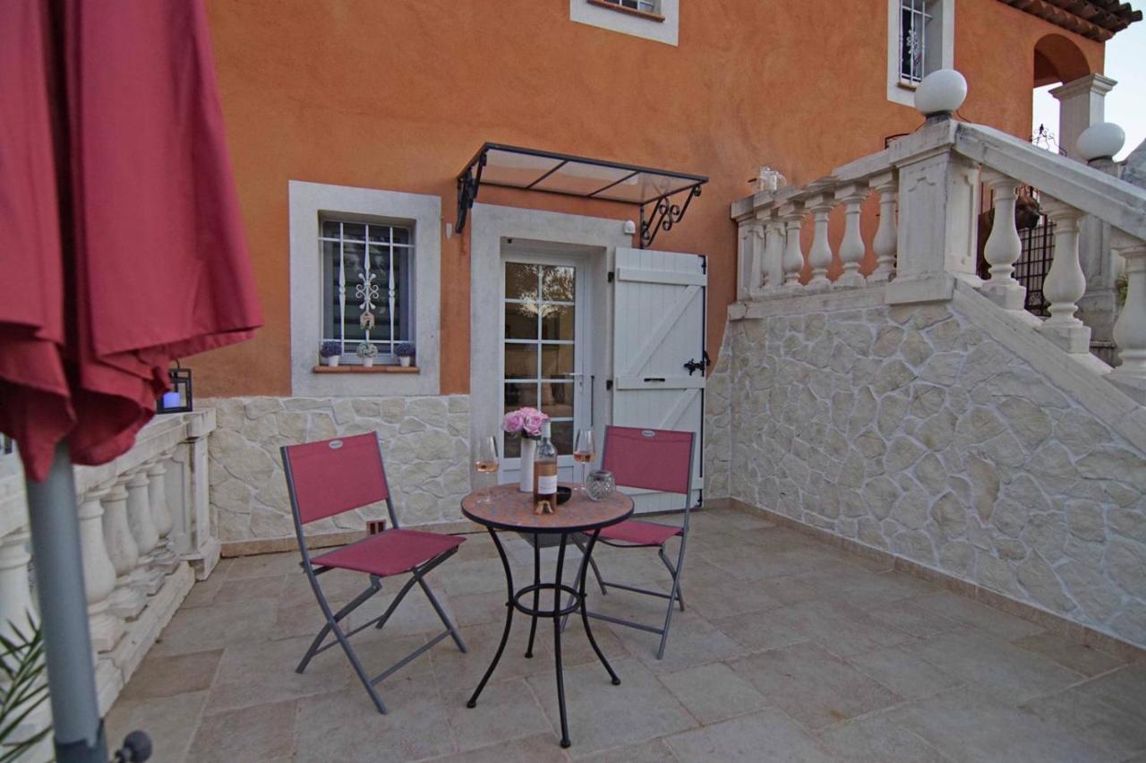 Chez Amali - Elegant Appartement De Vacances En Provence Avec Terrasse Brignoles Eksteriør bilde